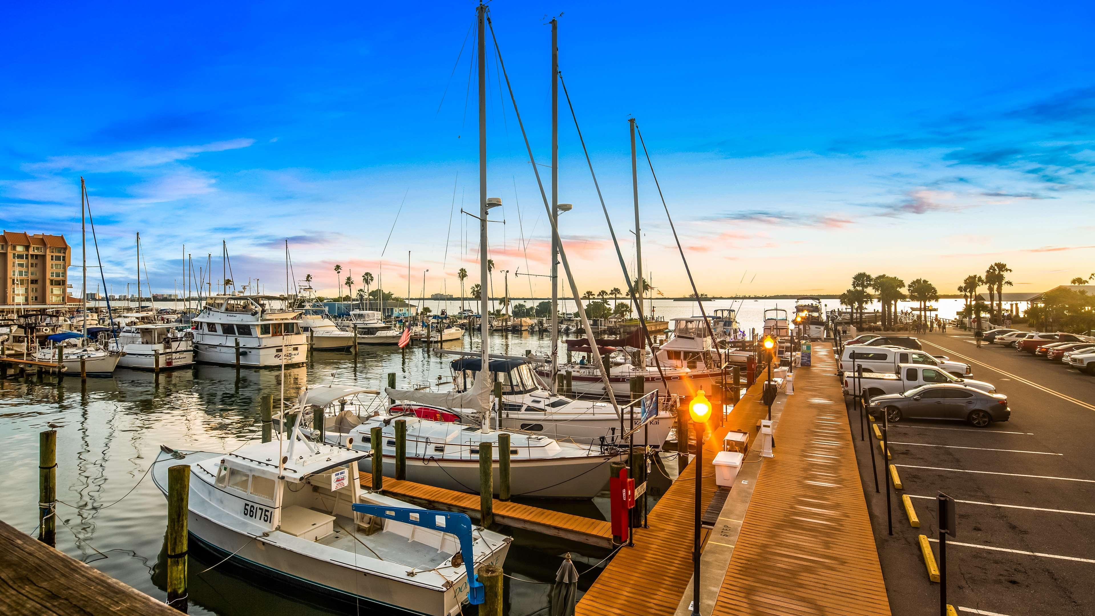 Best Western Plus Yacht Harbor Inn Dunedin Exterior photo