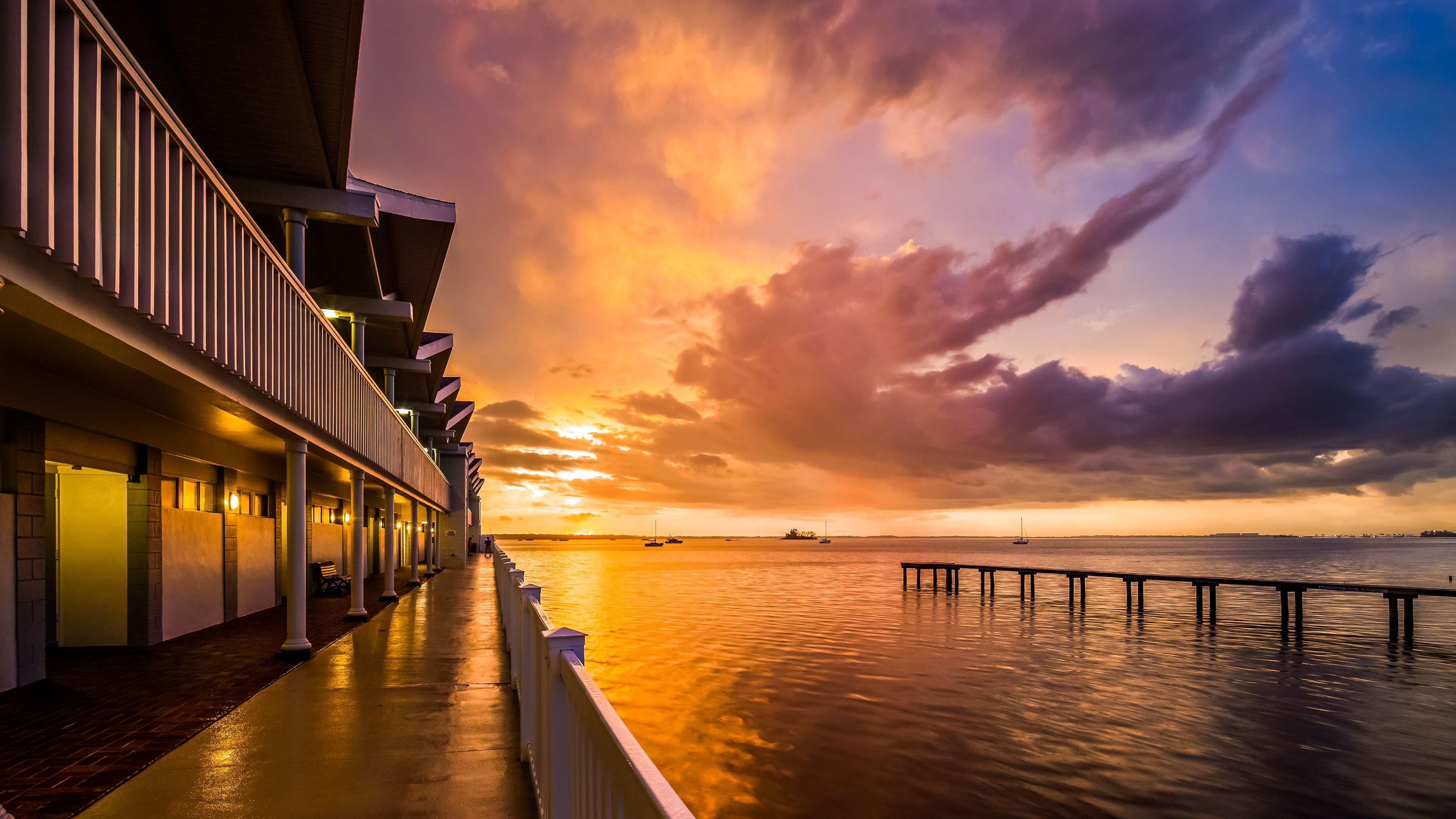 Best Western Plus Yacht Harbor Inn Dunedin Exterior photo